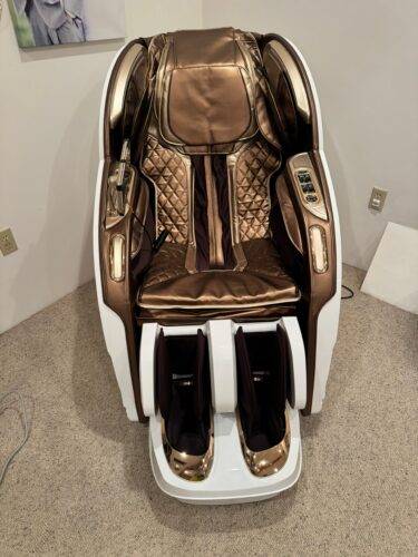 [Flash Deal] Kollecktiv 203 Royal 4D Full Body Massage Chair Zero Gravity White photo review
